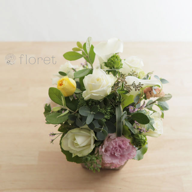 空気感のあるナチュラルアレンジメント｜フラワーギフト・花の通販