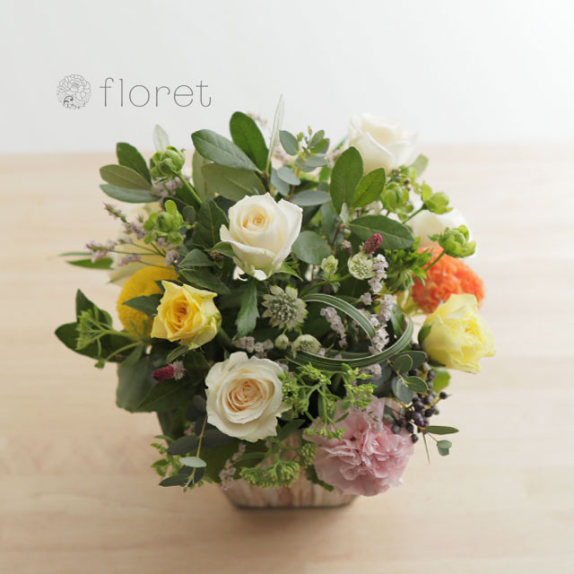 空気感のあるナチュラルアレンジメント｜フラワーギフト・花の通販