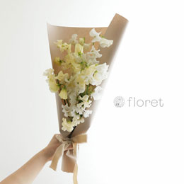 スイトピーのシンプルな花束（クリーム色）