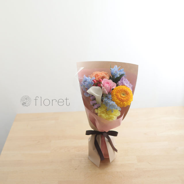 コンパクトな花束（お任せミックス系）サンプル画像A