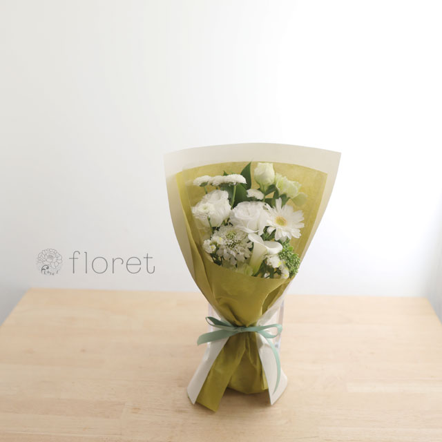 コンパクトな花束（お任せ白系）サンプル画像D