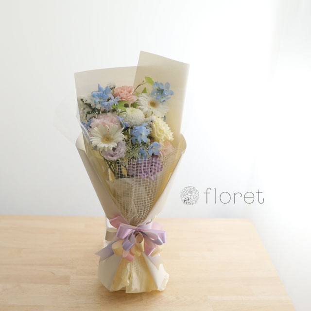 優しいパステルカラーのお供え花束　サンプル画像A