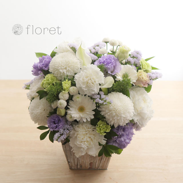 紫色のお供え・お悔み・供花アレンジメントM　サンプル画像C