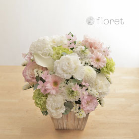 ピンク色のお供え・お悔み・供花アレンジメントM