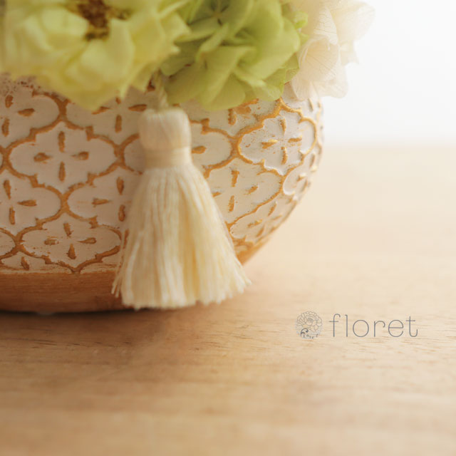 テラコッタ素材。<br>焼成時のムラやキズなどある場合がございます。