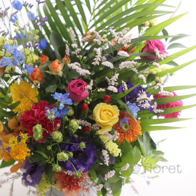 豪華で華やかなお祝い花 M